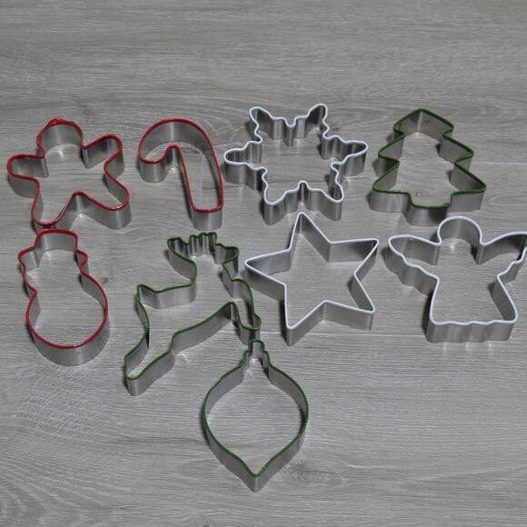 Christmas Cookie Cutters Metal with Rubber Top Set of 9 - Picture 3 of 5